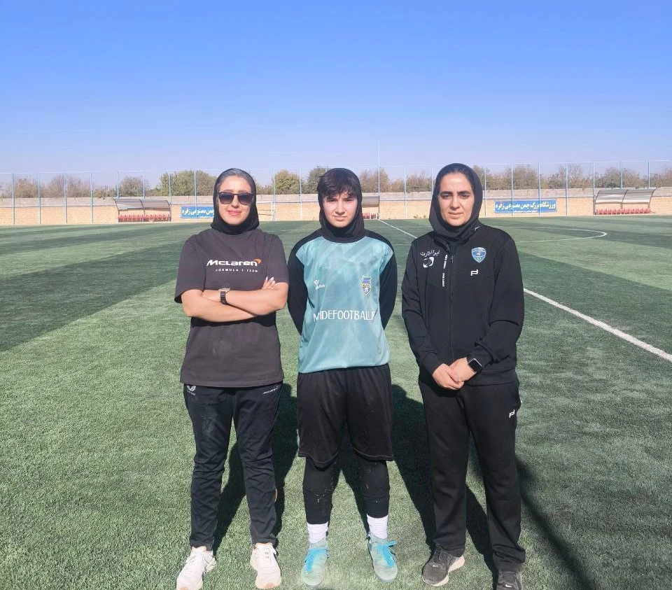 حضور ملیکا محمدی در آراد اسپادانا